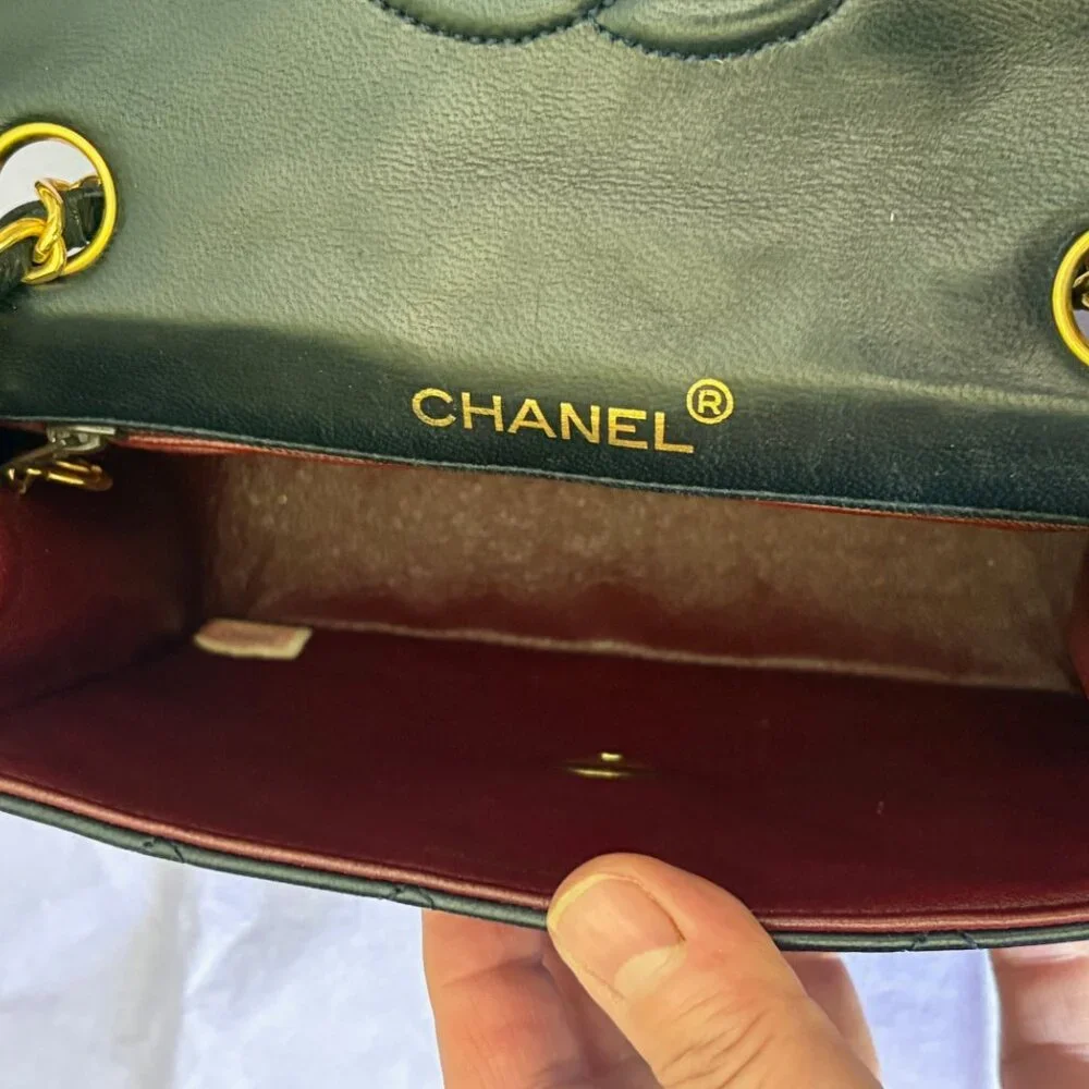 CHANELVINTAGE NAVY QUILTED LAMBSKIN MINI FLAPBAG - Picture 3 of 14